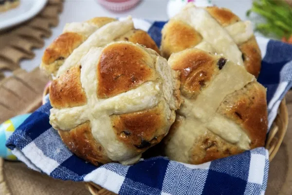 Homemade Hot Cross Buns