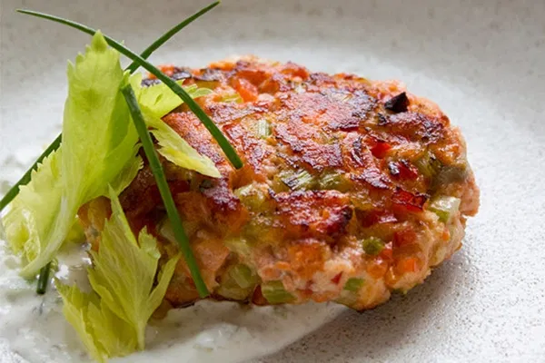 Salmon Cakes with Tartar Sauce