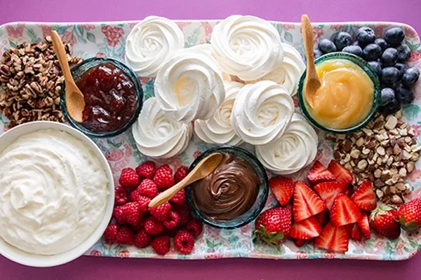 Pavlova Dessert Board